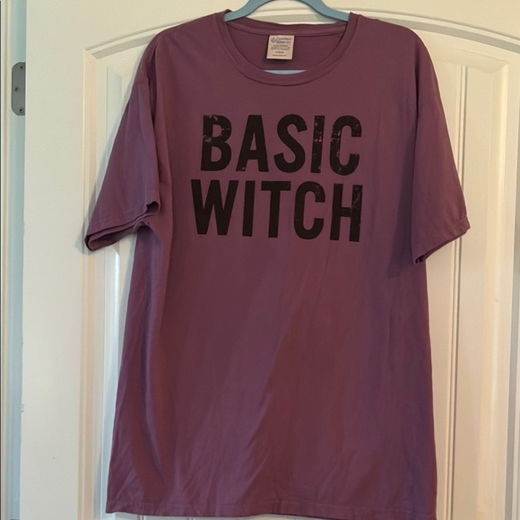 Basic Witch T Shirt Size Large - Picture 1 of 3